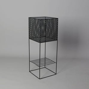 Salma Black Raised Metal Pot Planter 2.3β